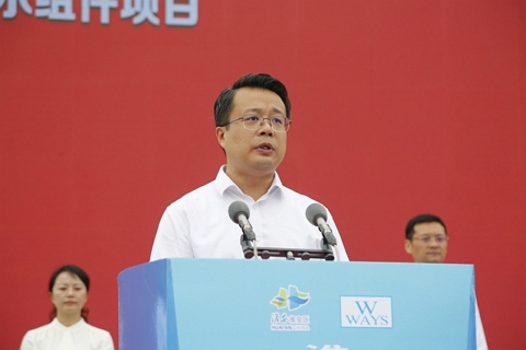 淮安九游会·J9轻量化车载新型显示组件项目开工建设4.JPG